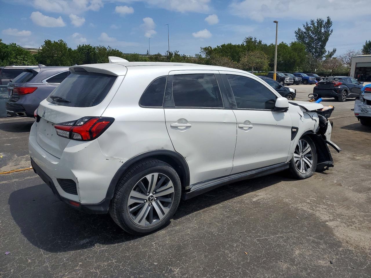2021 Mitsubishi Outlander Sport Es - Image 3