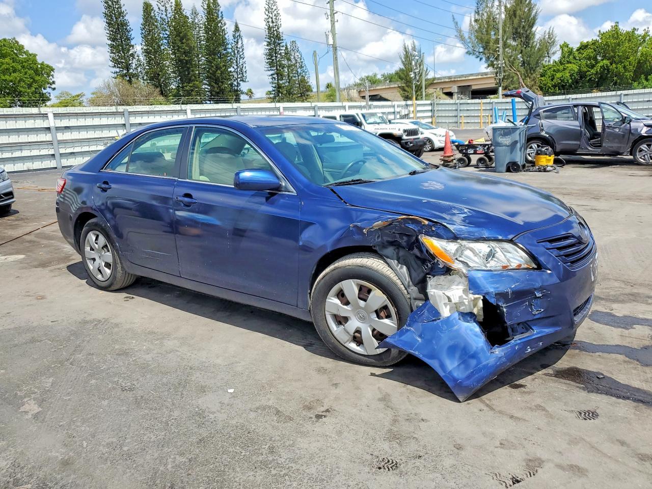 2008 Toyota Camry Le - Фото 4