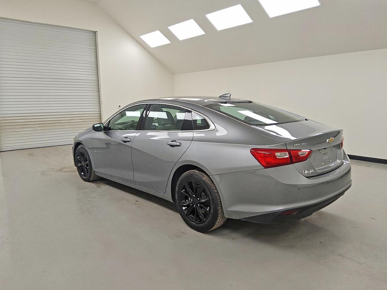 2025 Chevrolet Malibu Lt - Image 2
