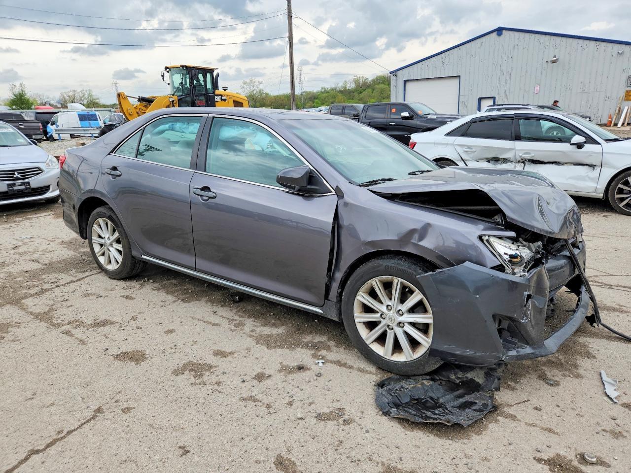 2014 Toyota Camry Xle - Image 4