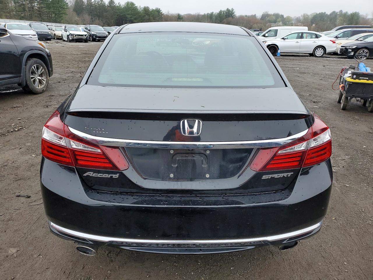2017 Honda Accord Sport - Image 6