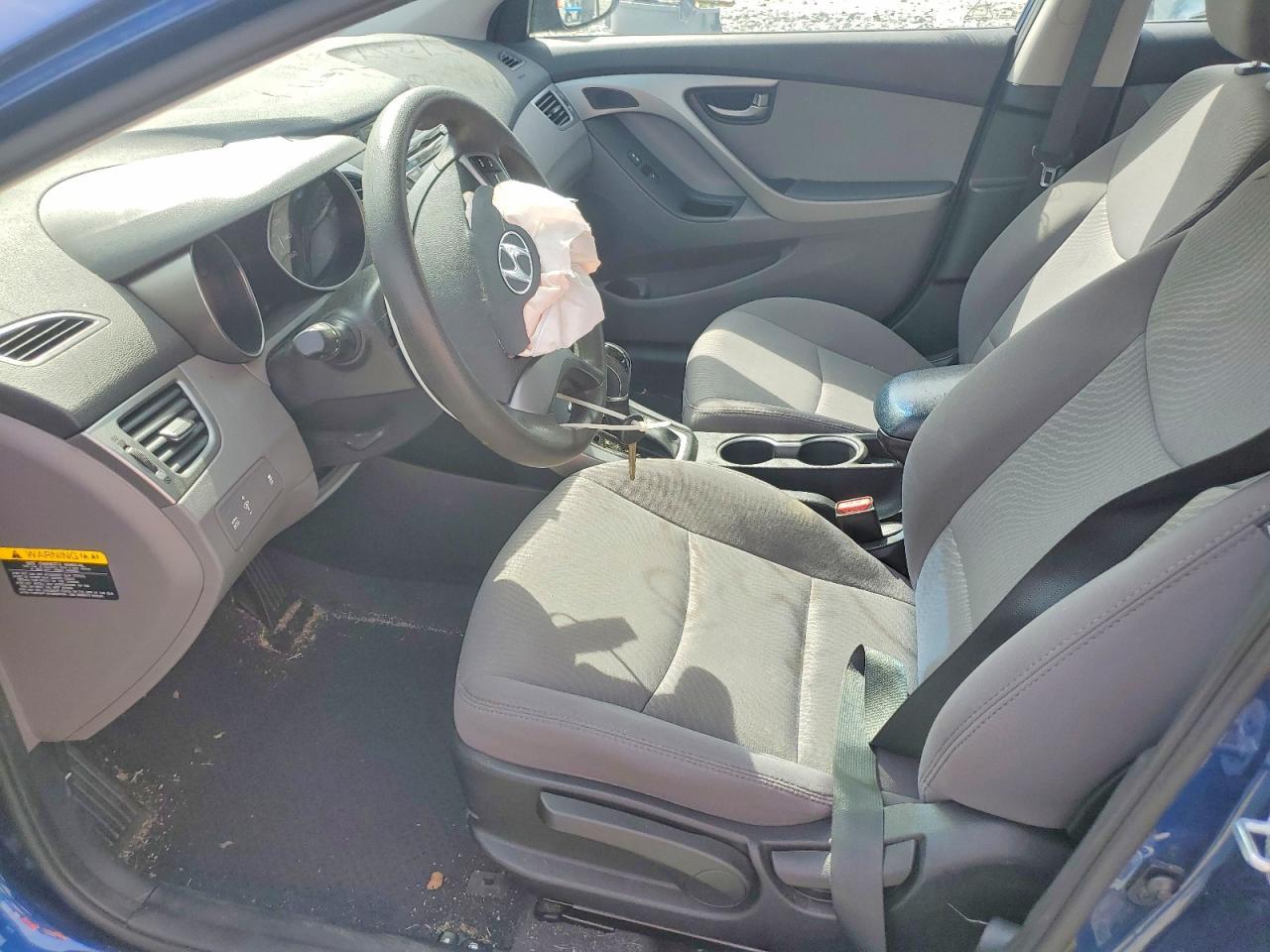2016 Hyundai Elantra - Фото 7