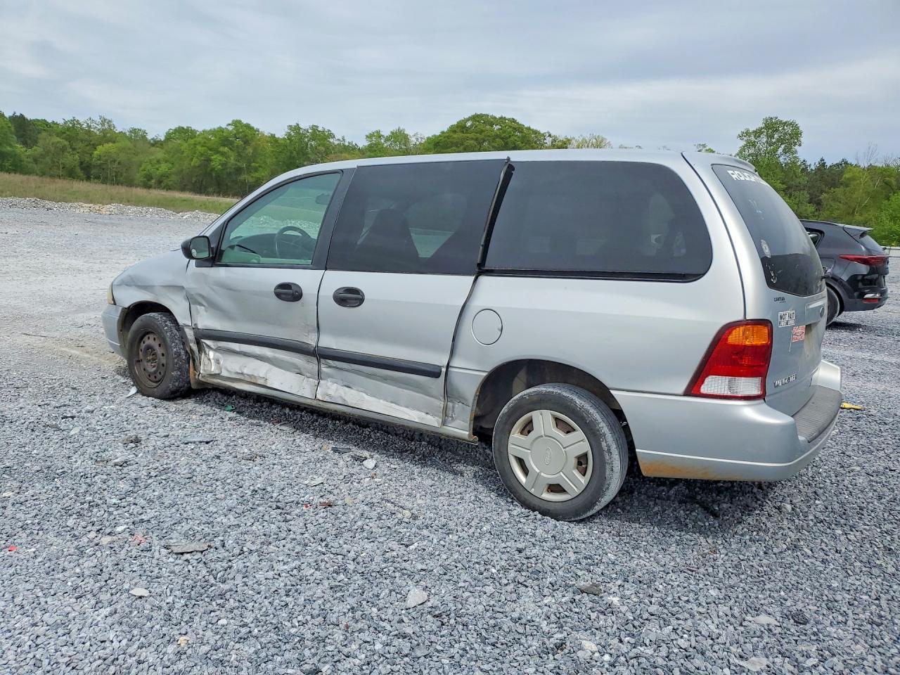 2003 Ford Windstar Wagon - Image 2