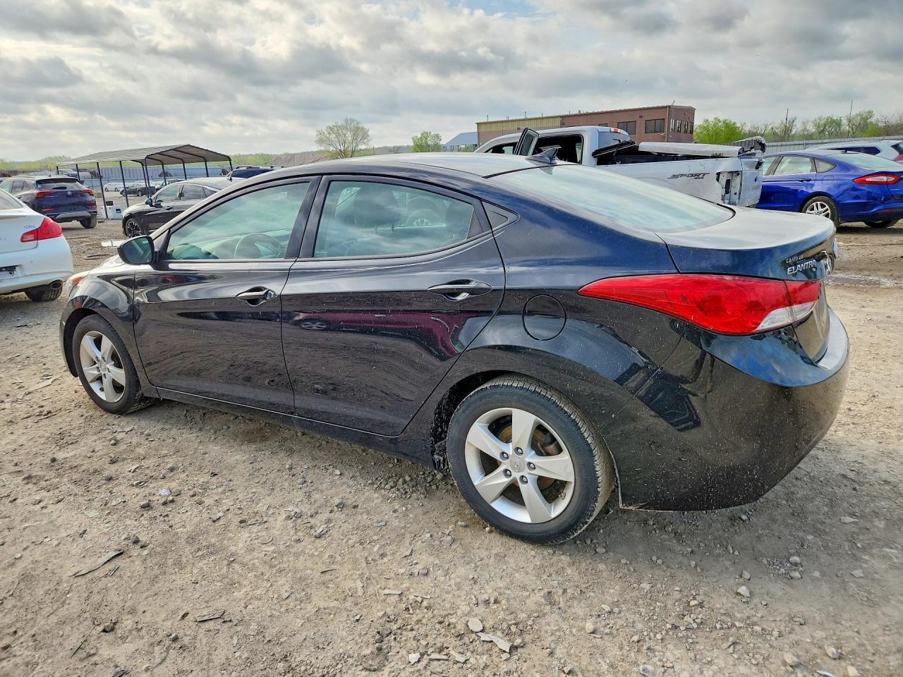 2013 Hyundai Elantra Gls - Image 2