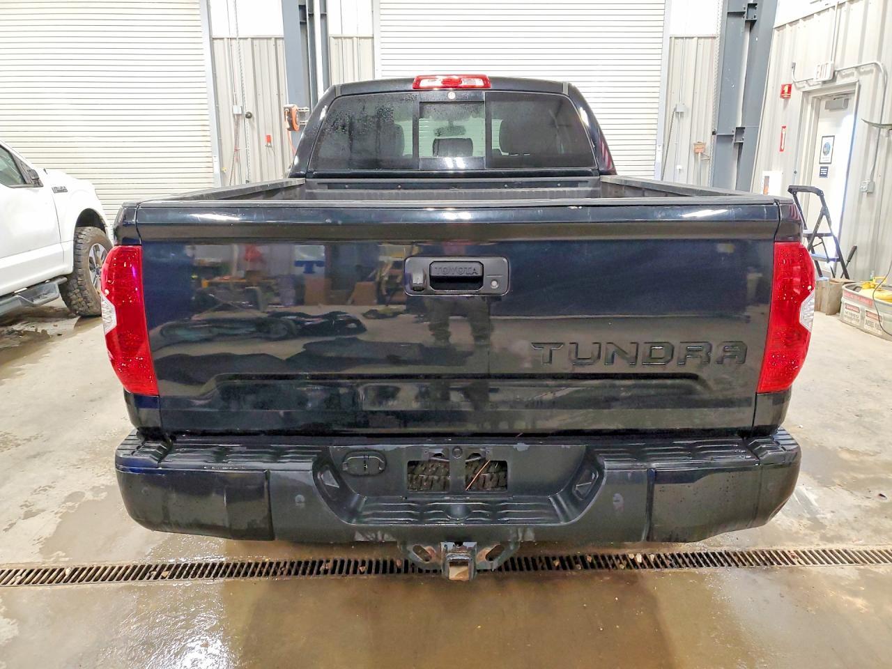 2016 Toyota Tundra Double Cab Limited - Image 6