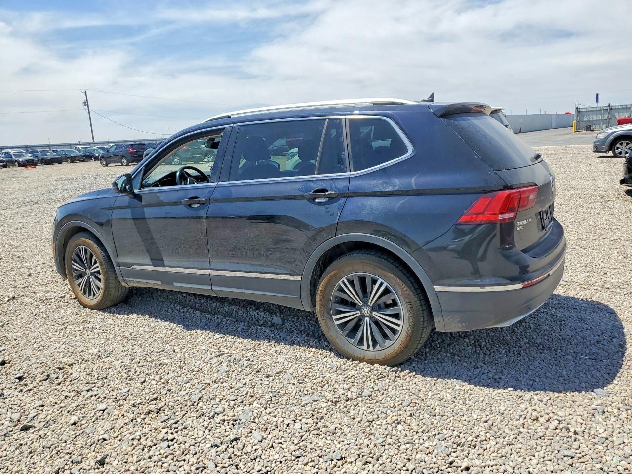2019 Volkswagen Tiguan Se - Image 2