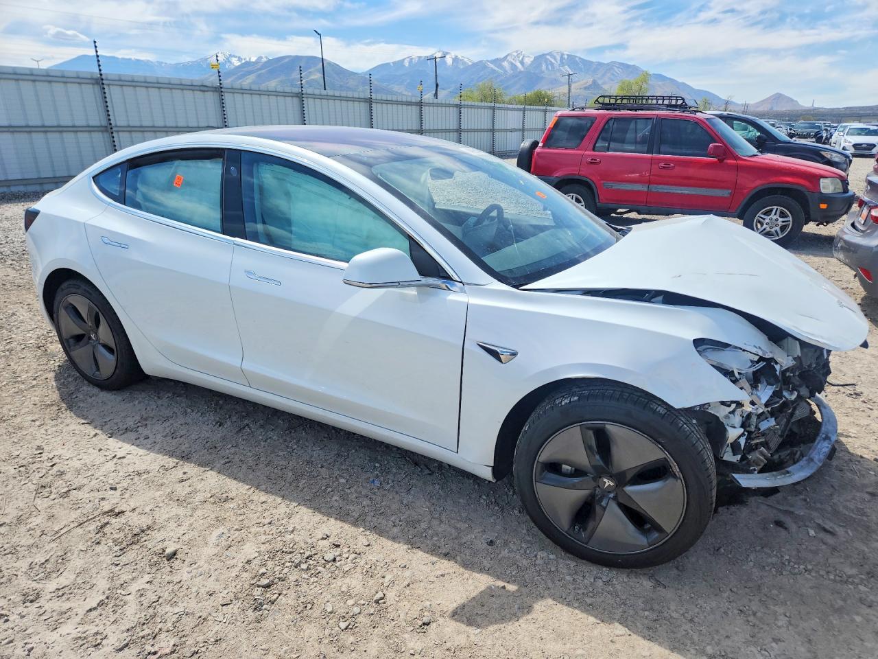 2018 Tesla Model 3 - Фото 4