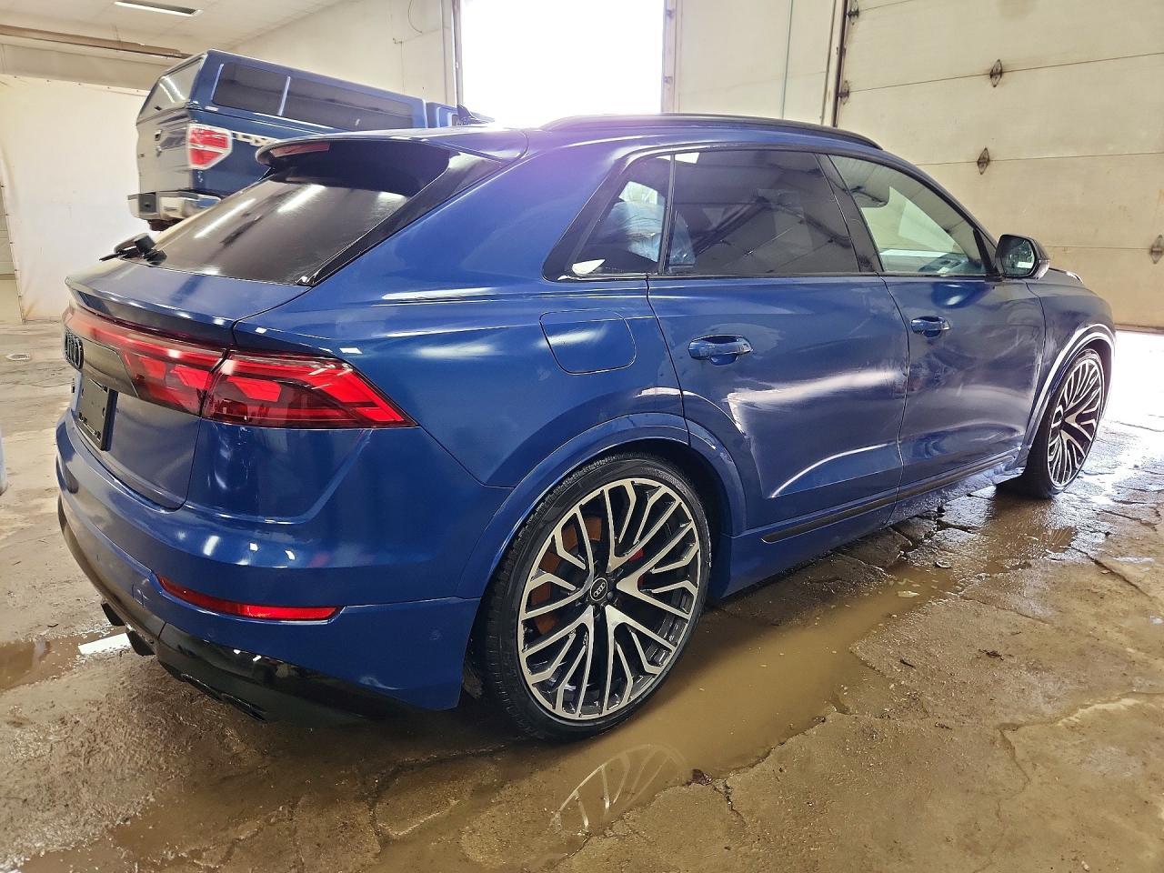 2025 Audi Sq8 Prestige - Фото 3