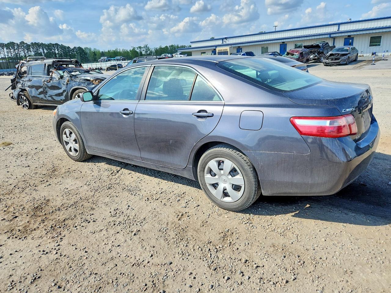 2007 Toyota Camry Le - Фото 2