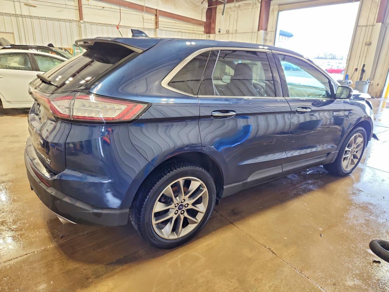 2017 Ford Edge Titanium - Image 3