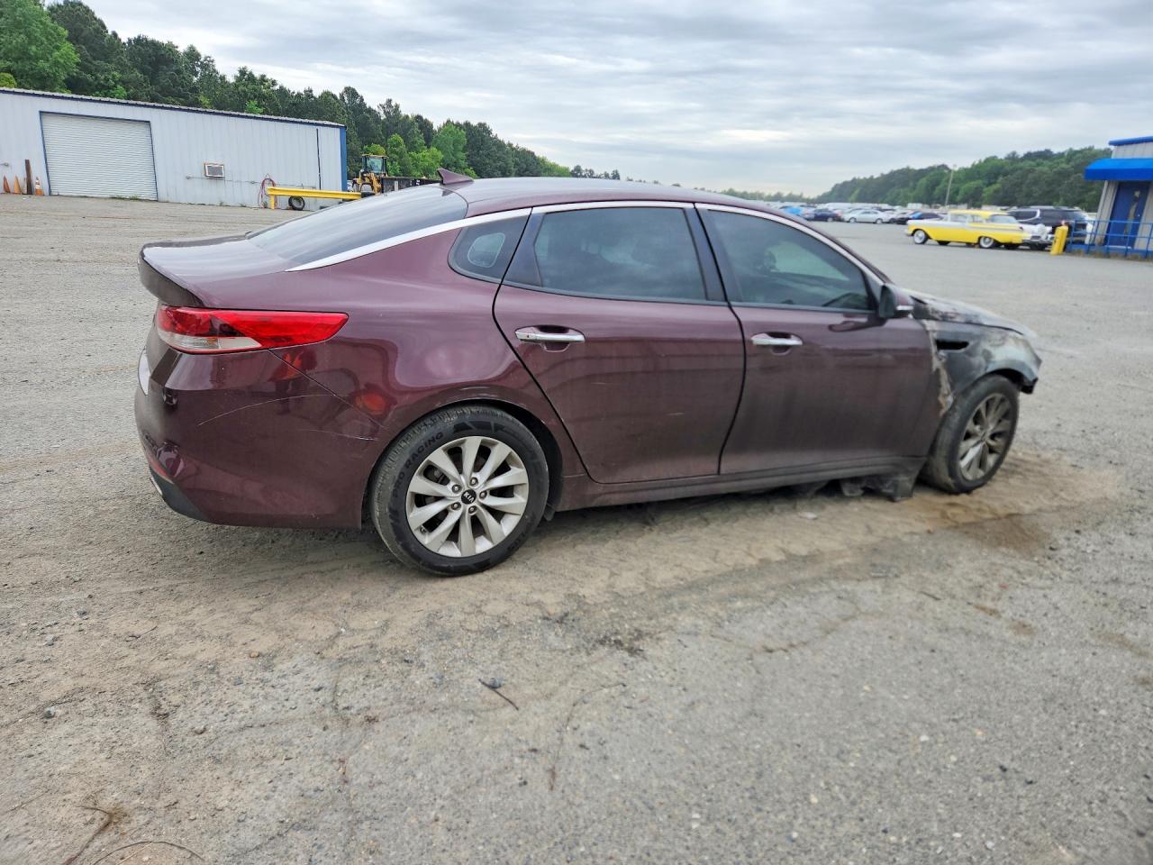 2017 Kia Optima Lx - Image 3