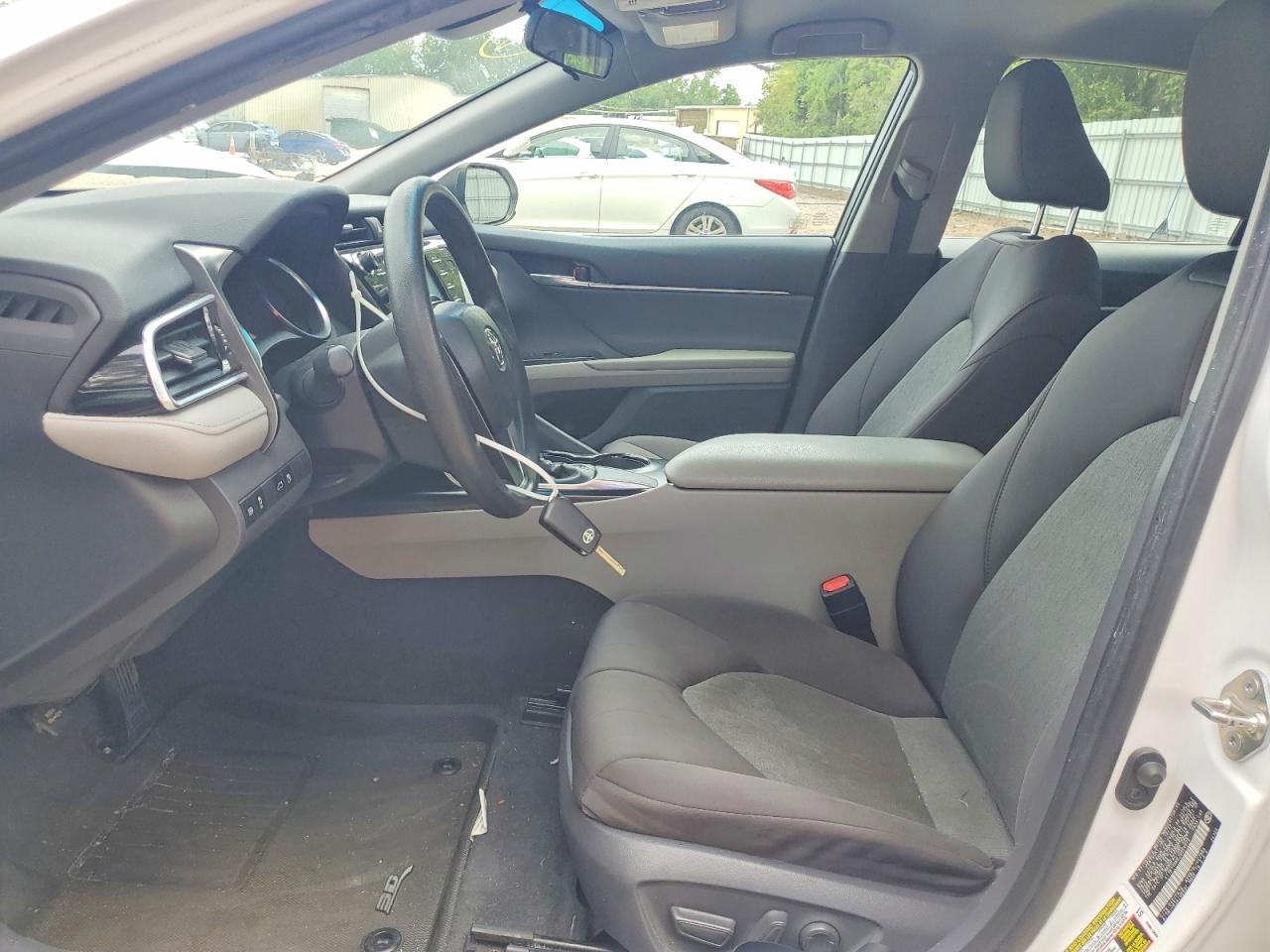 2018 Toyota Camry Le - Фото 7