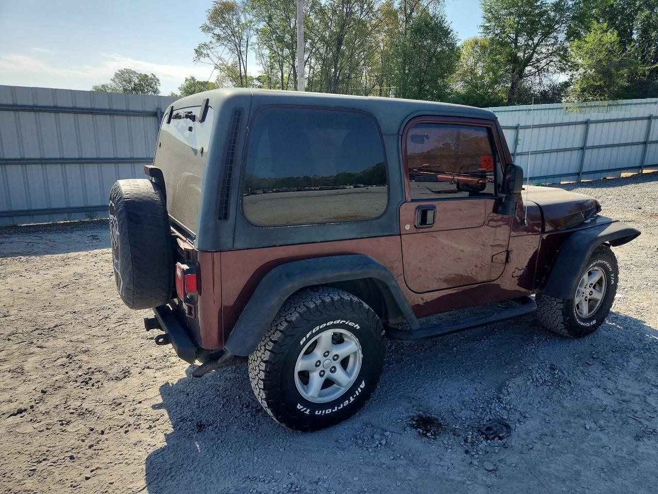 2004 Jeep Wrangler X - Image 3
