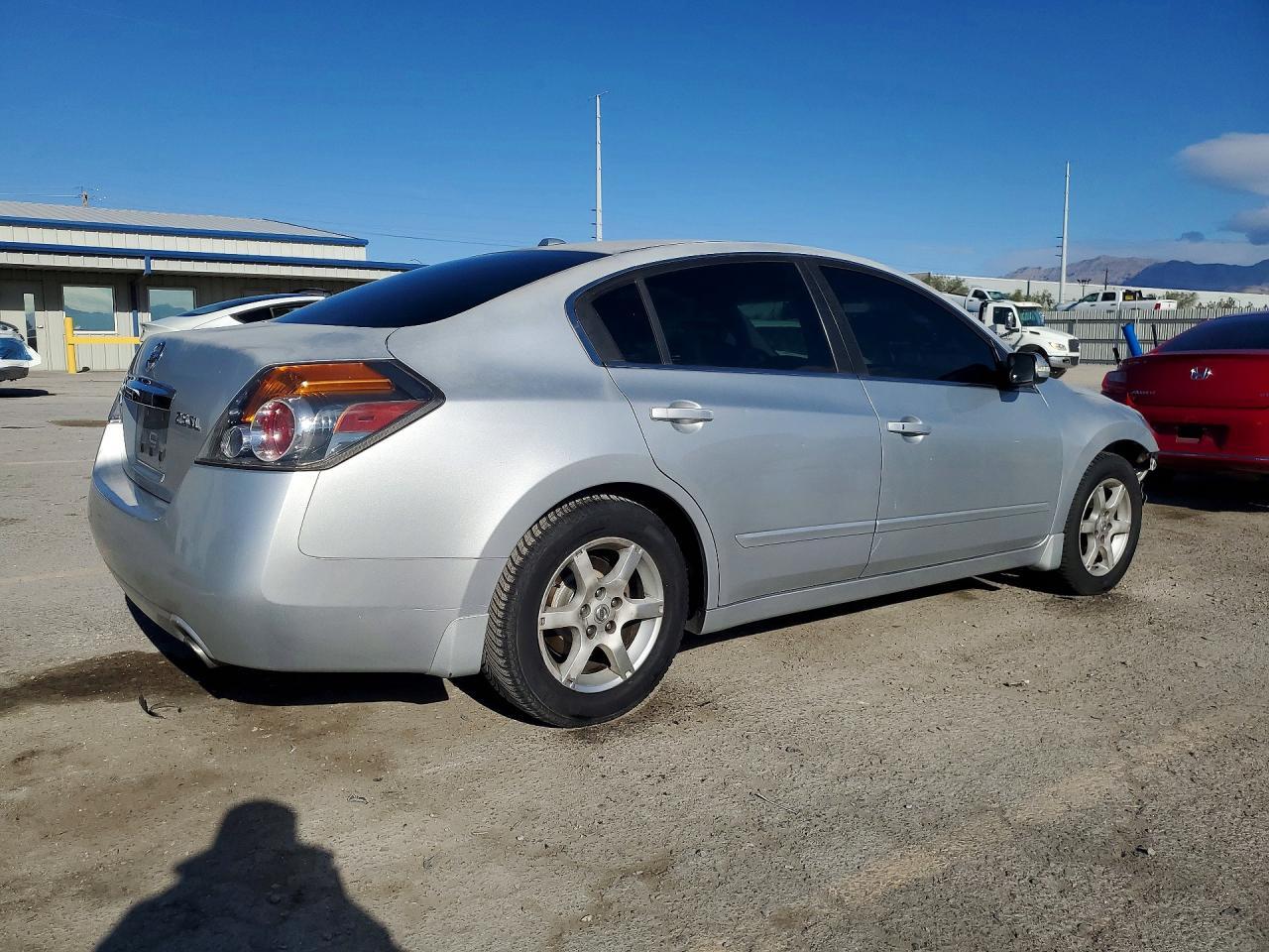 2010 Nissan Altima 2.5 - Фото 3