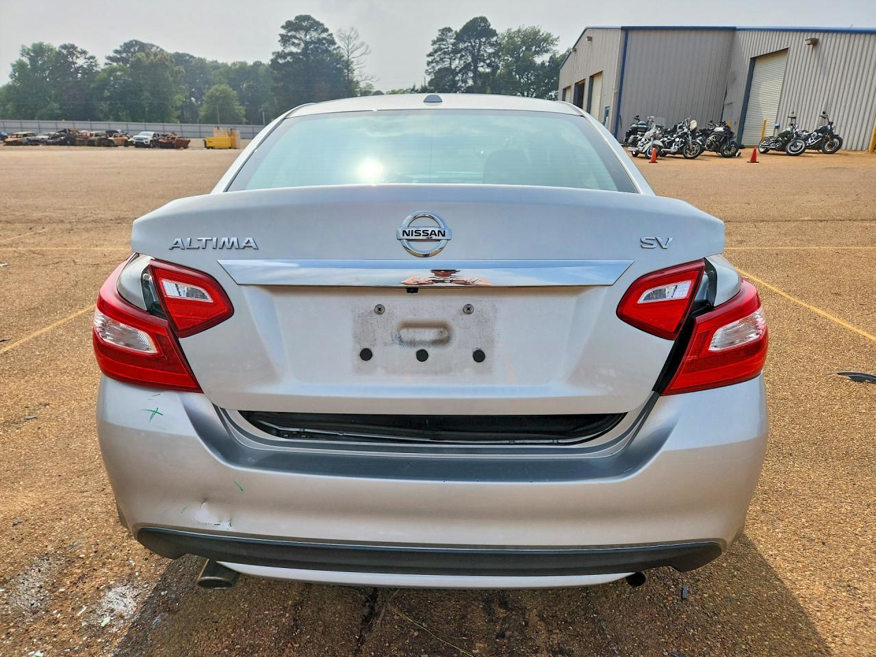 2017 Nissan Altima 2.5 Sv - Image 6