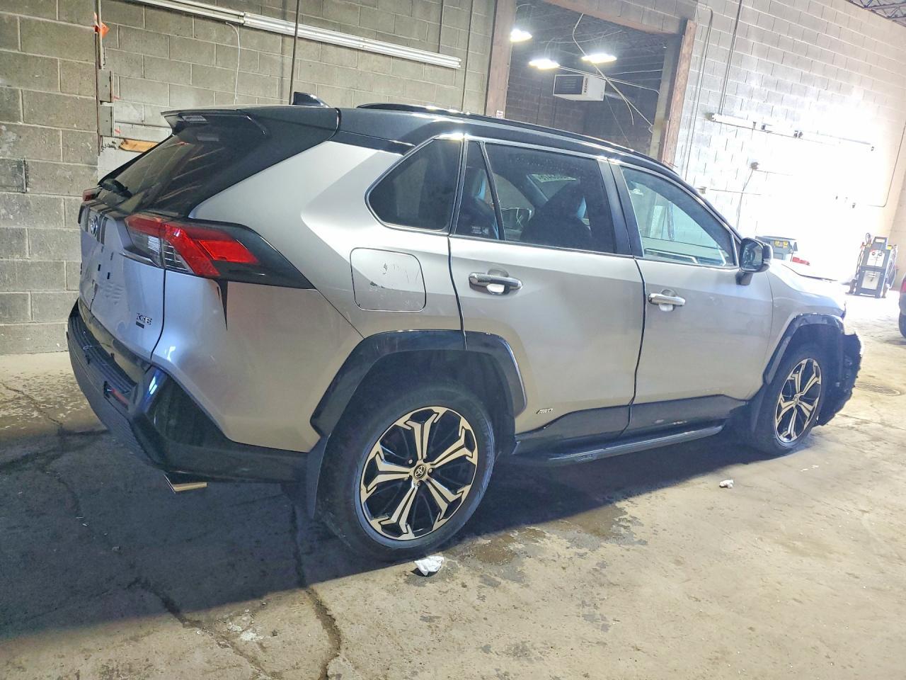 2021 Toyota Rav4 Prime Xse - Фото 3