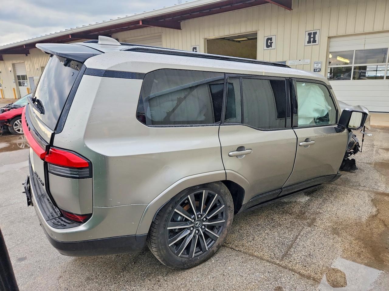 2026 Lexus Gx 550 Luxury+ - Image 3