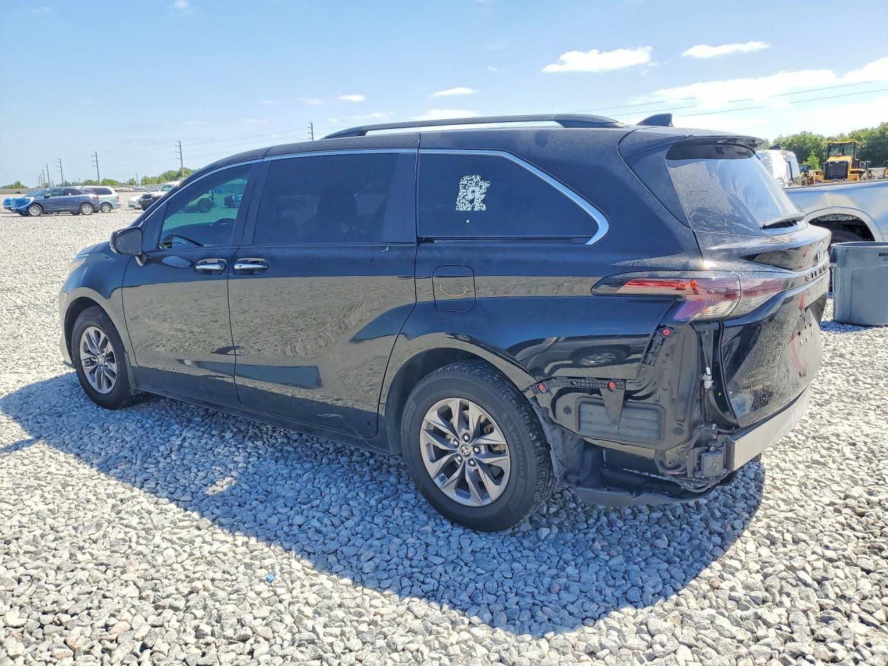 2023 Toyota Sienna Xle - Фото 2