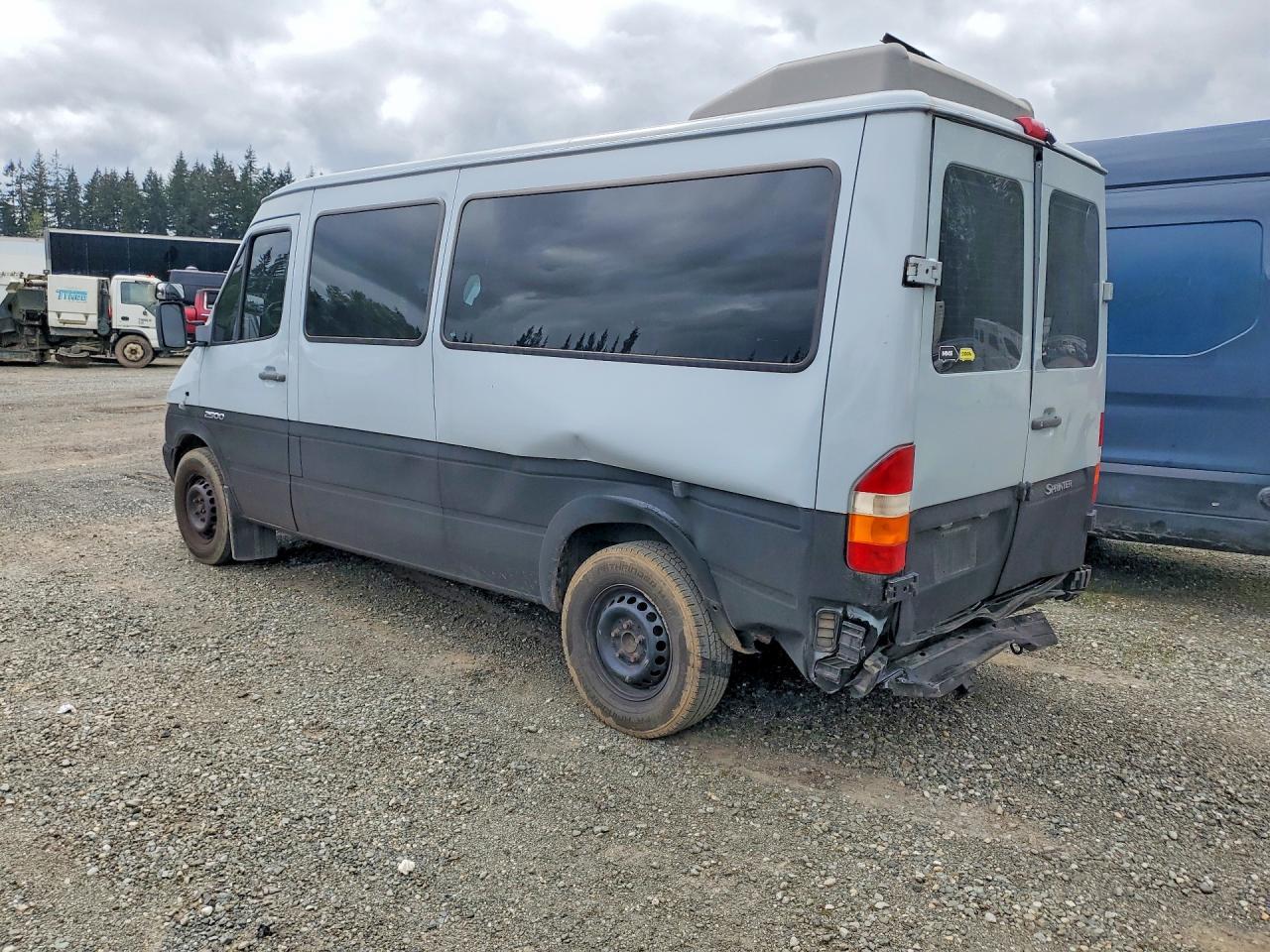 2005 Dodge Sprinter 2500 - Фото 2