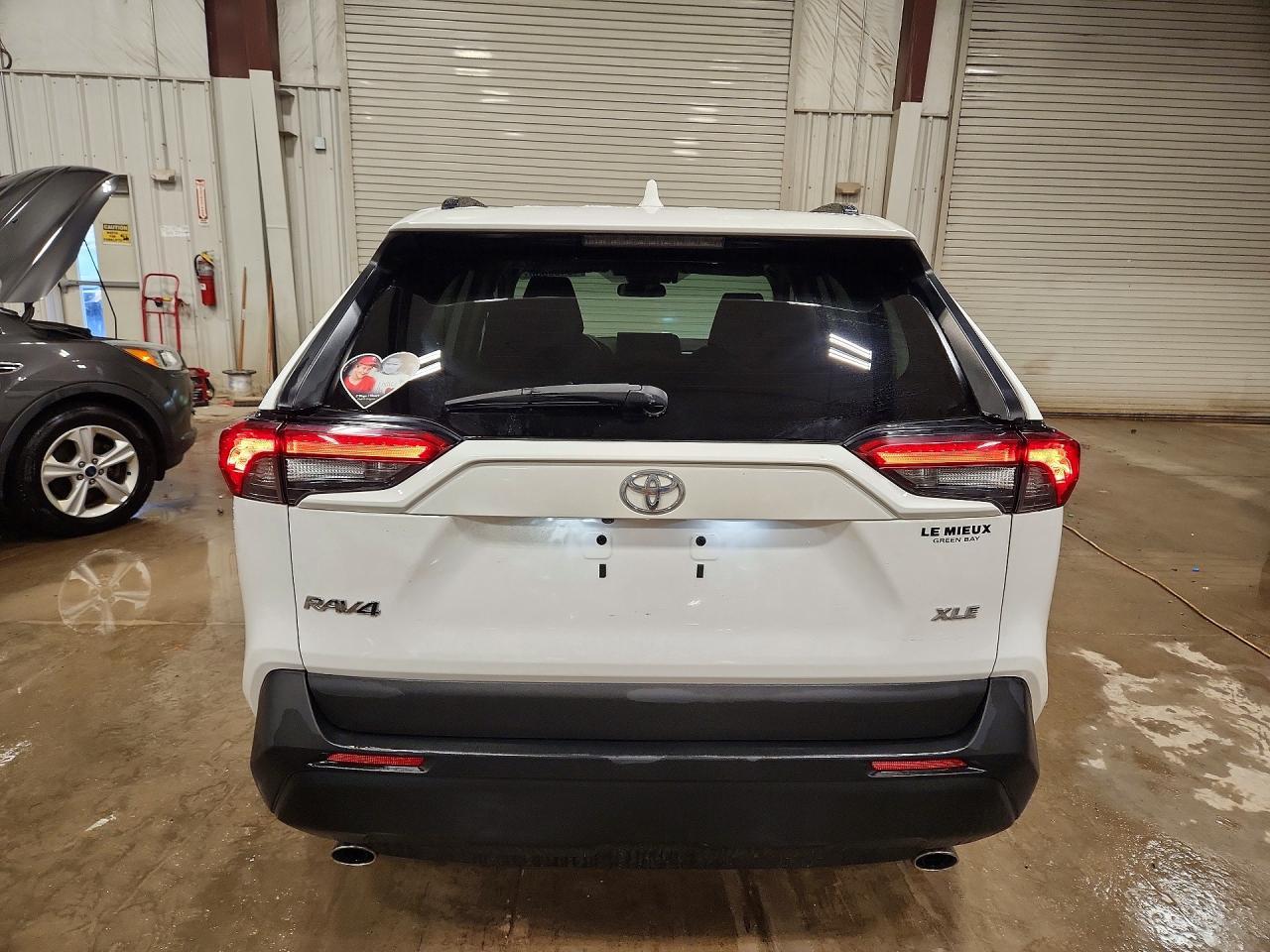 2020 Toyota Rav4 Xle - Image 6