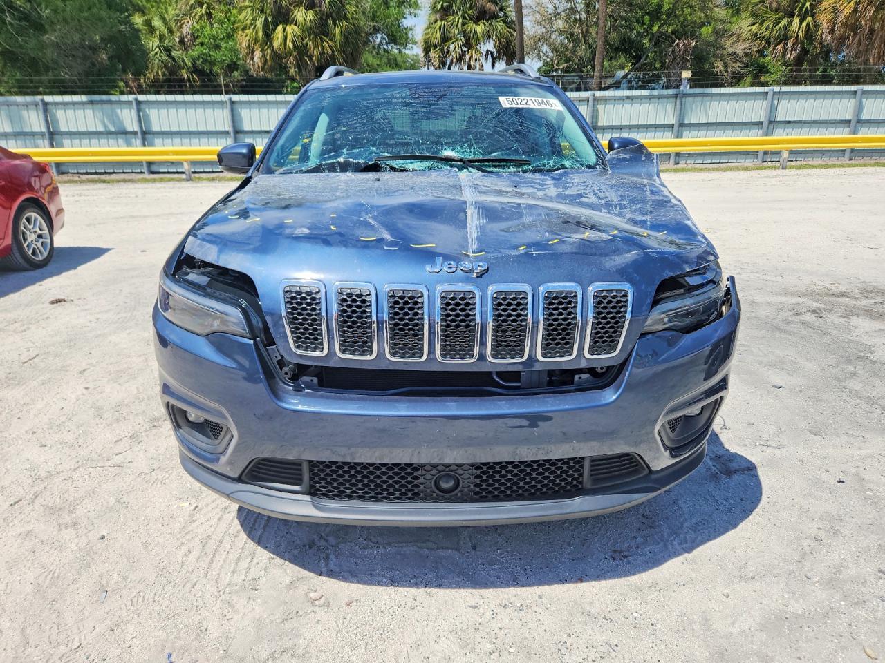 2021 Jeep Cherokee Latitude Lux - Image 5