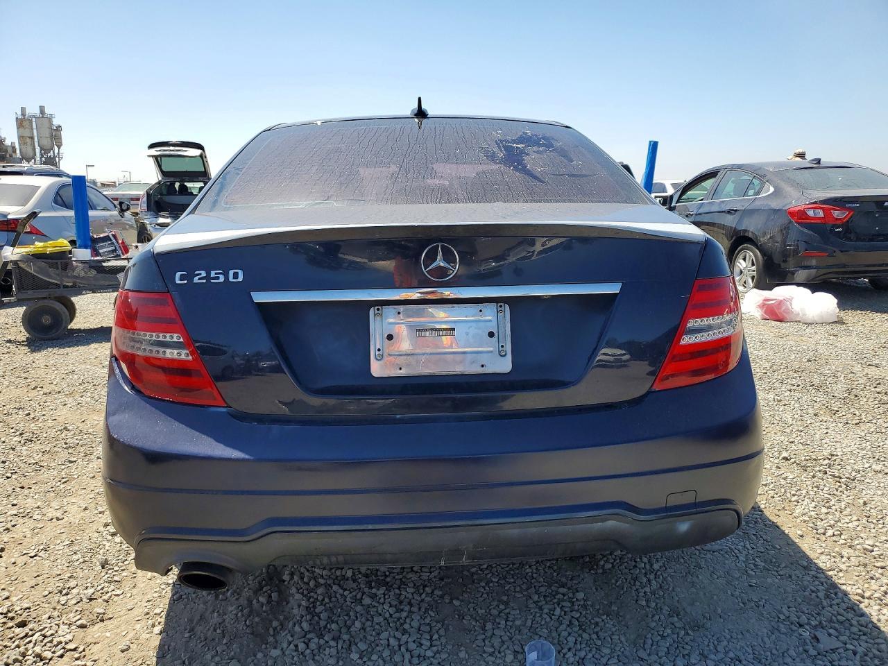 2013 Mercedes-Benz C 250 - Фото 6