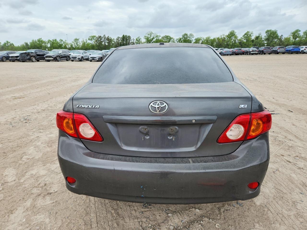 2010 Toyota Corolla Le - Фото 6