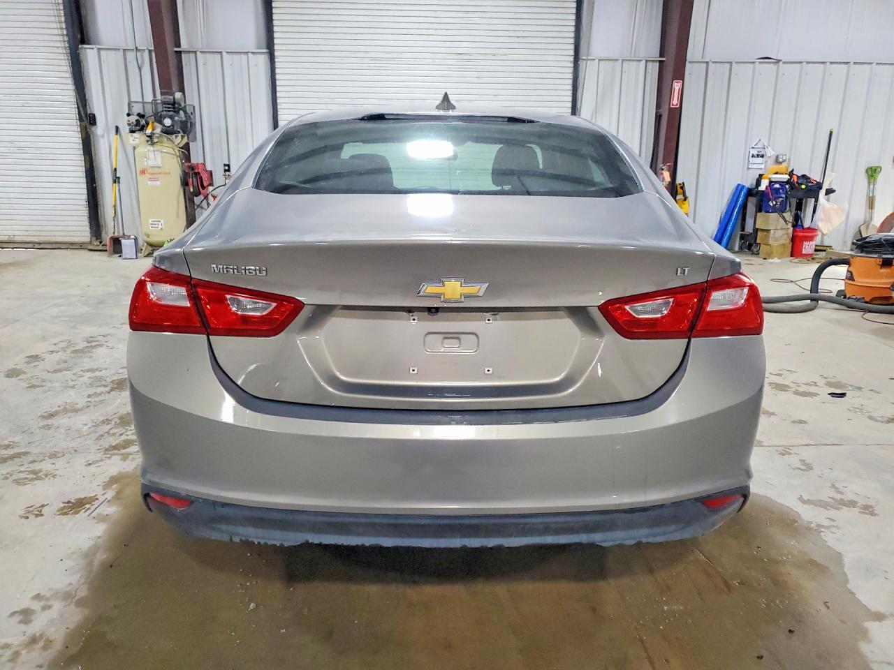 2017 Chevrolet Malibu Lt - Image 6