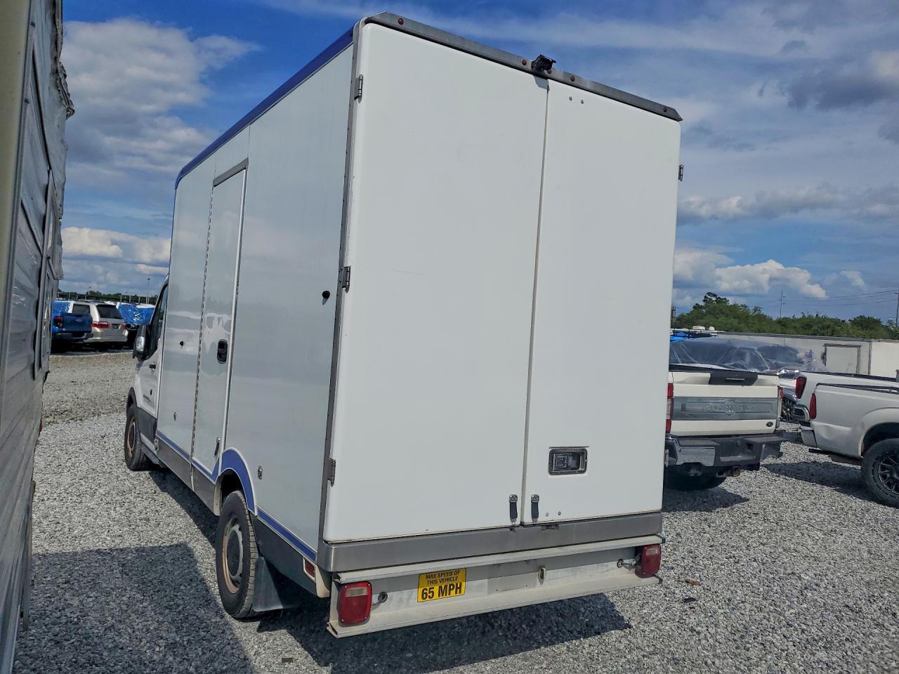 2021 Ford Transit Refrigerated Box Truck - Фото 2