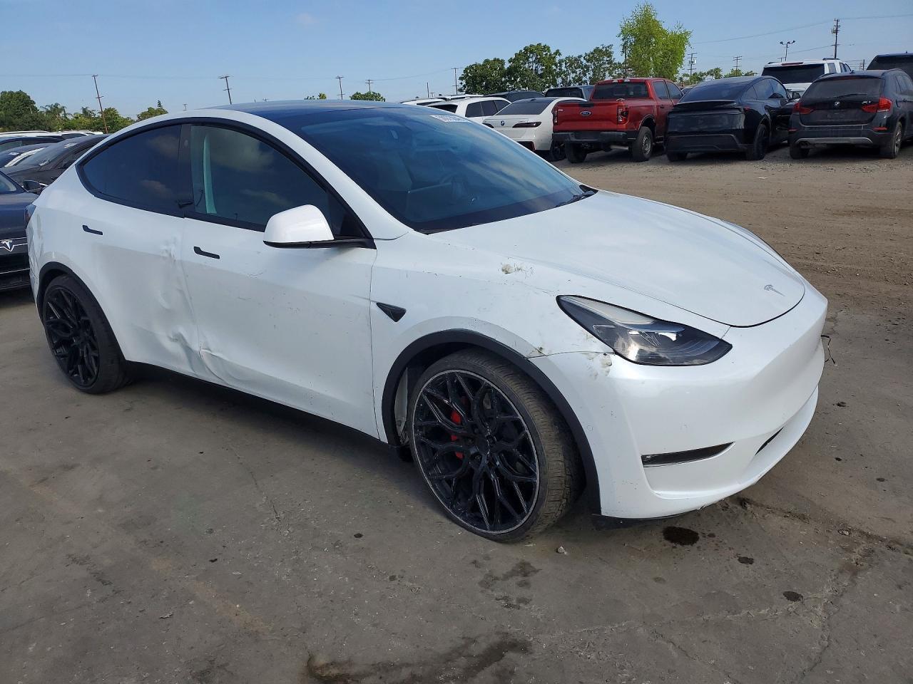 2022 Tesla Model Y - Image 4