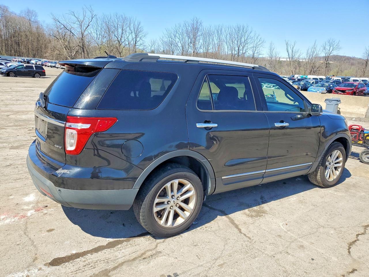2013 Ford Explorer Xlt - Image 3