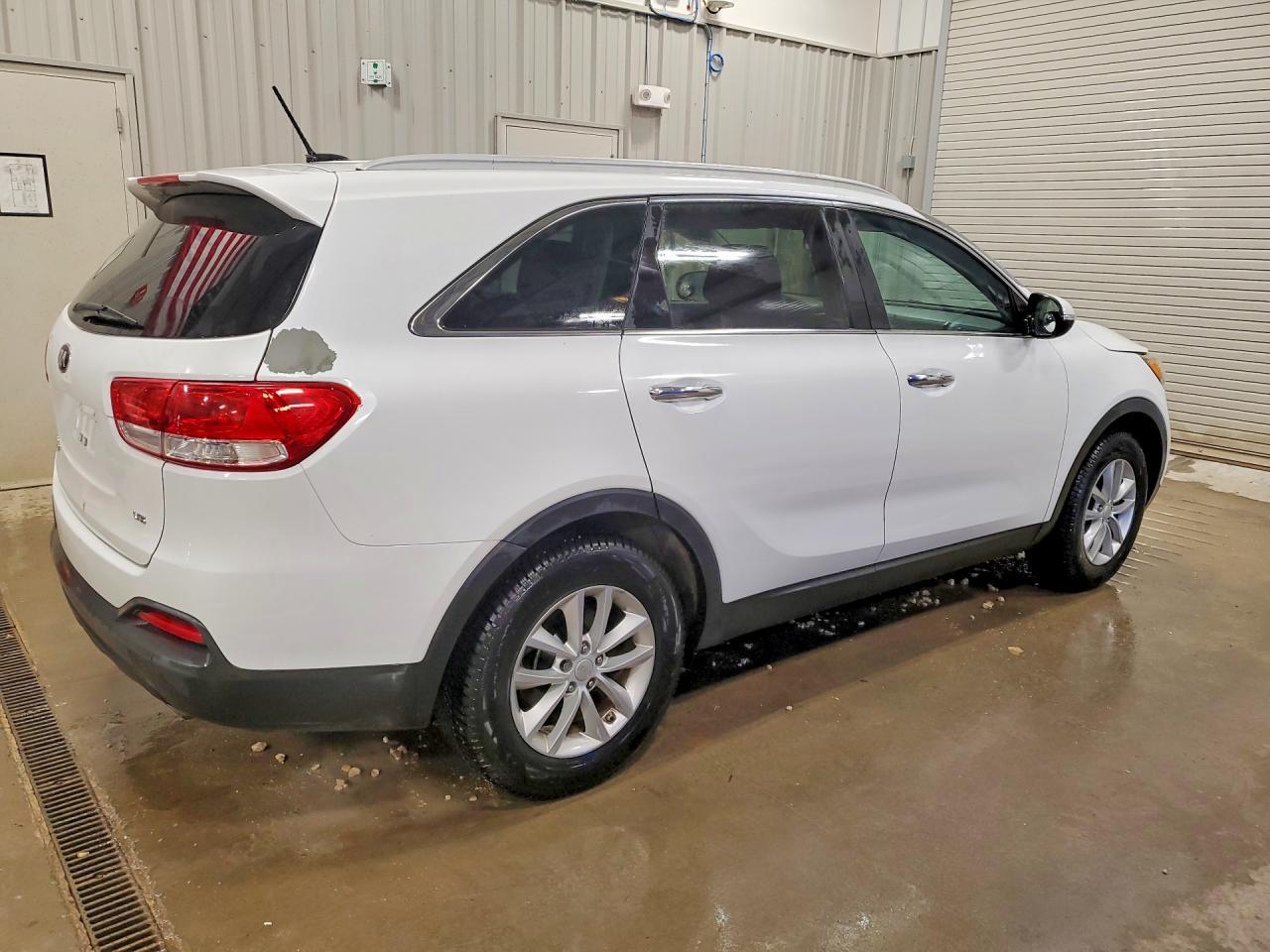 2016 Kia Sorento Lx V6 - Image 3