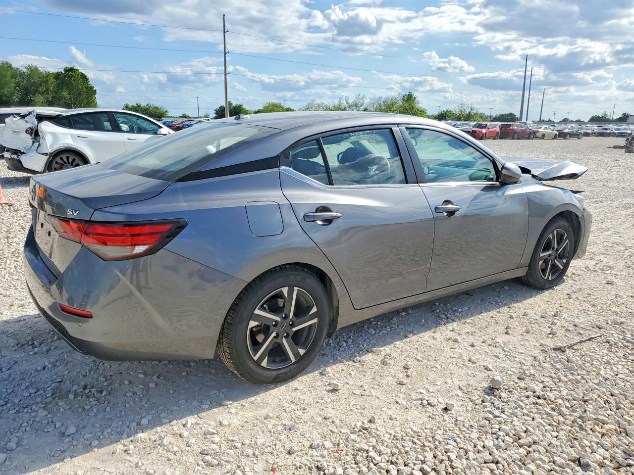 2024 Nissan Sentra Sv - Image 3