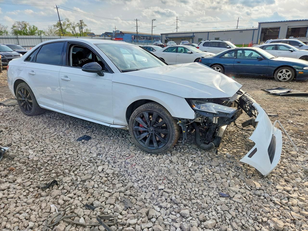 2017 Audi A4 Premium - Фото 4