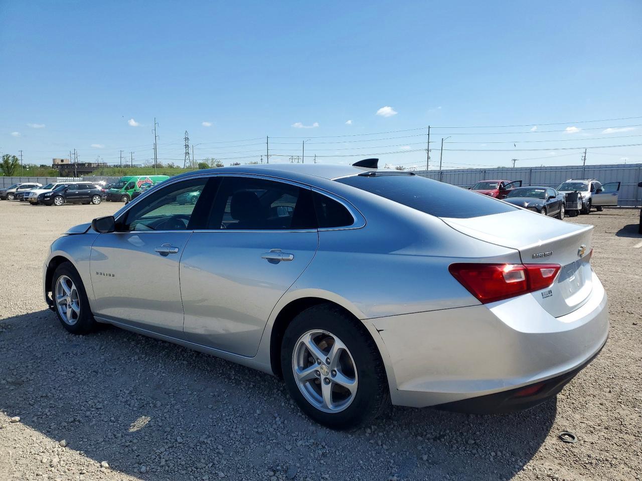 2016 Chevrolet Malibu Ls - Фото 2