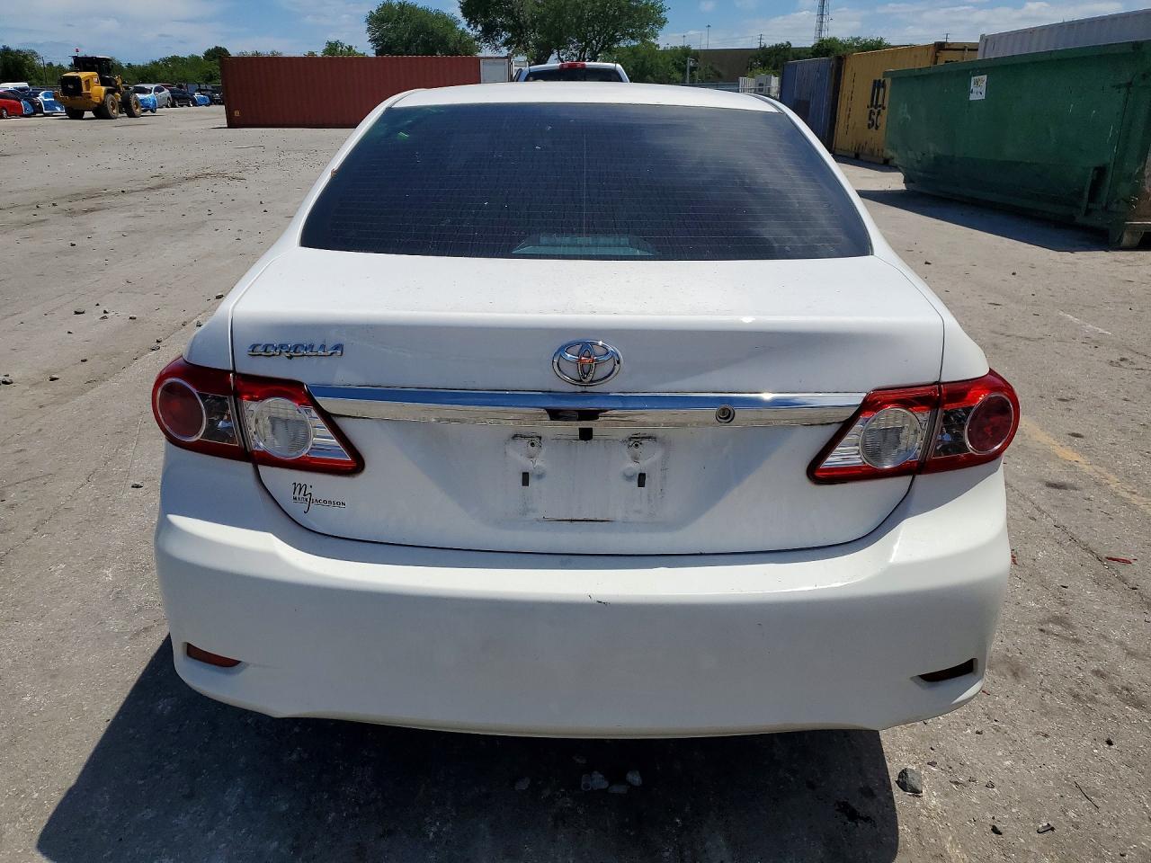 2013 Toyota Corolla L - Фото 6