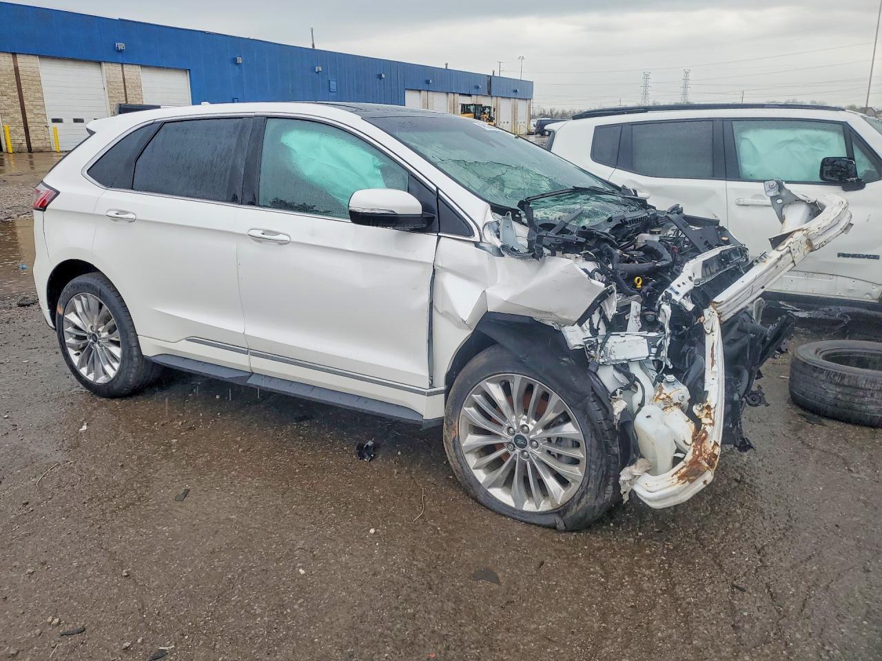 2020 Ford Edge Titanium - Фото 4