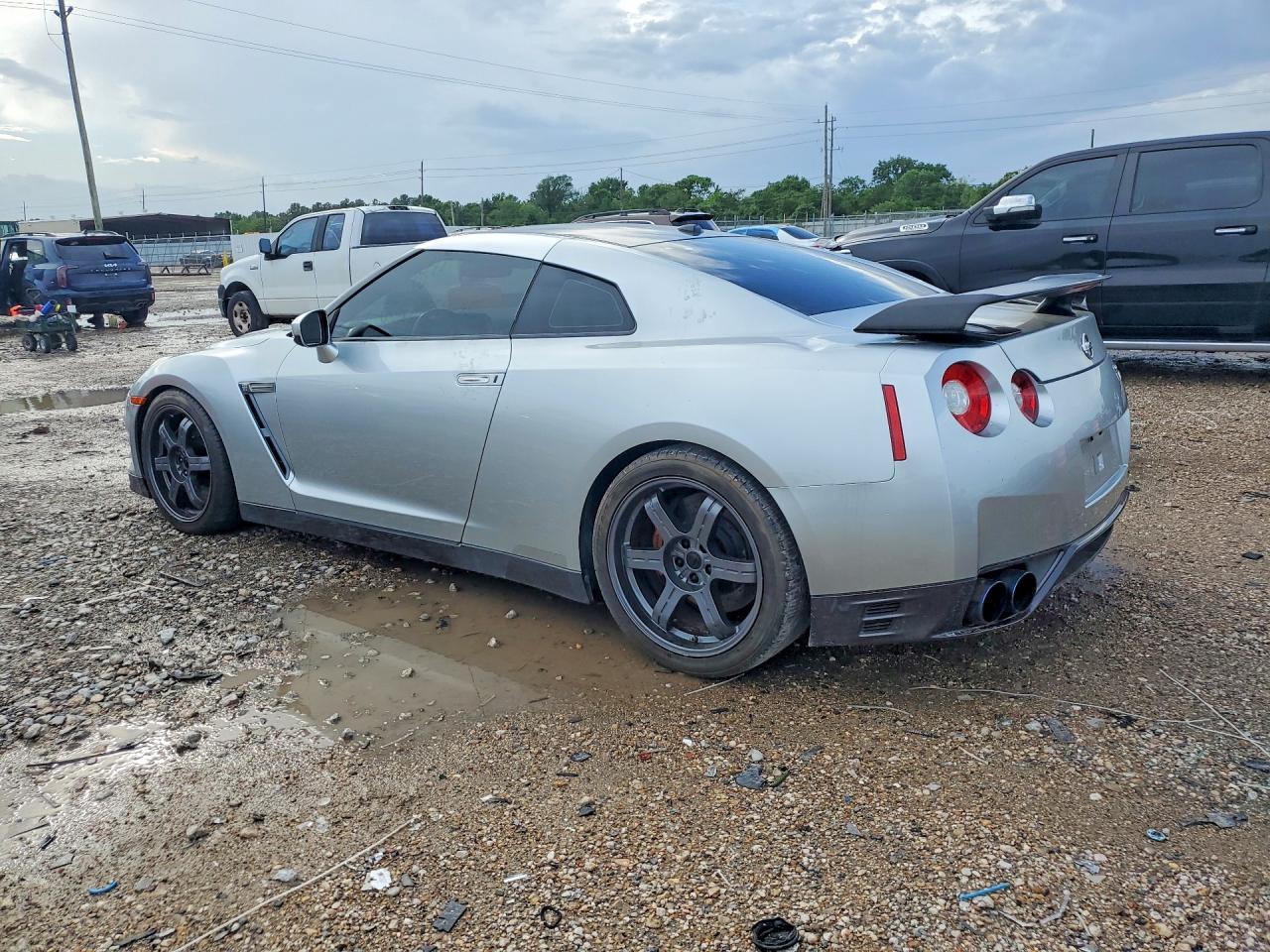 2014 Nissan Gt-R Track Edition - Фото 2