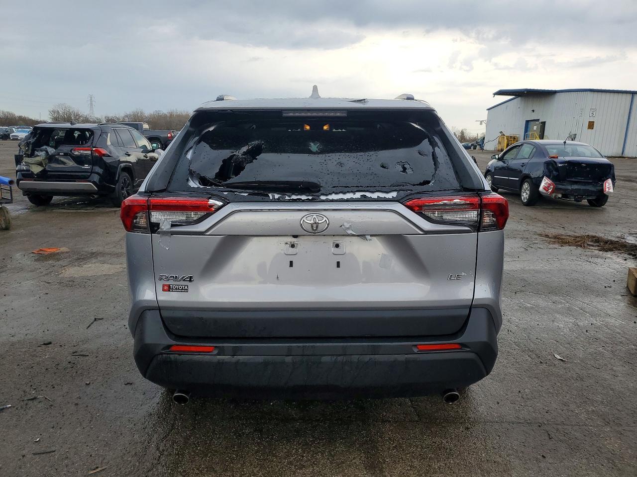 2020 Toyota Rav4 Le - Image 6