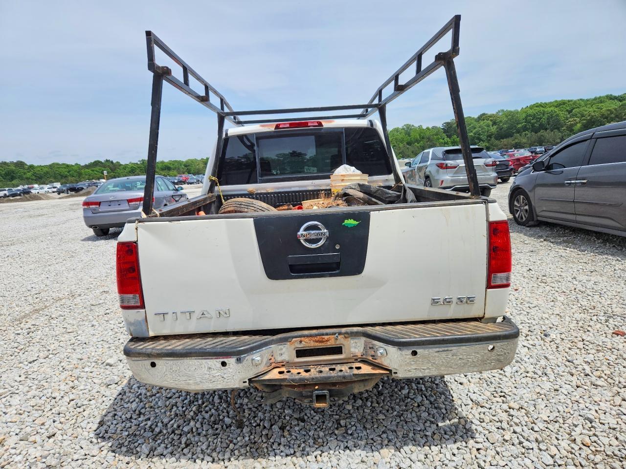 2005 Nissan Titan Xe - Image 6