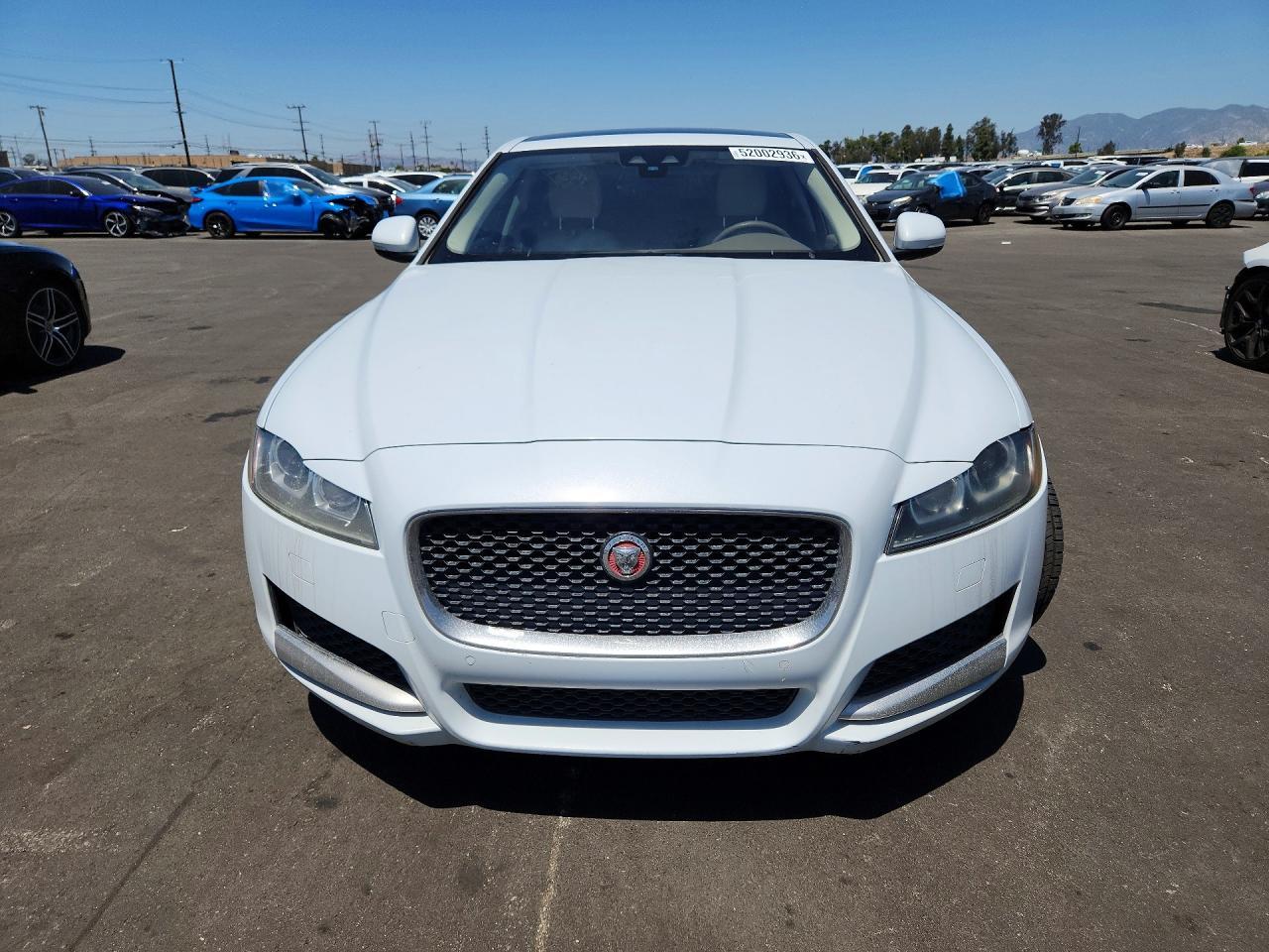 2017 Jaguar Xf Prestige - Image 5