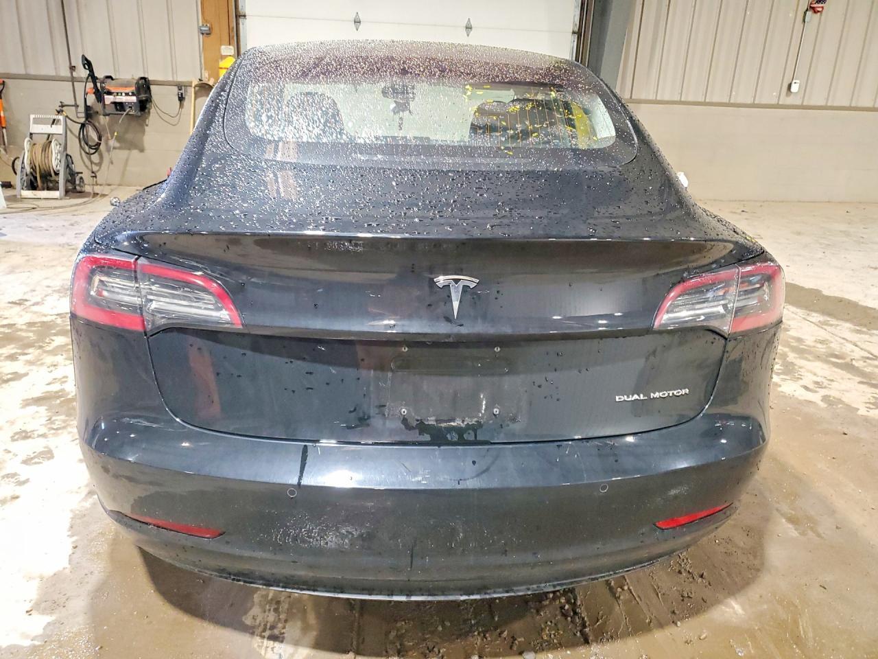 2018 Tesla Model 3 - Фото 6