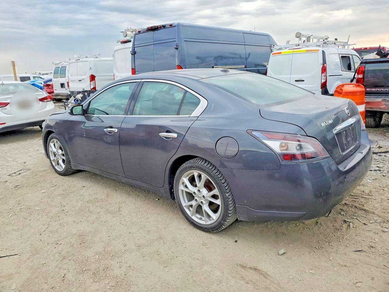 2013 Nissan Maxima 3.5 S - Image 2