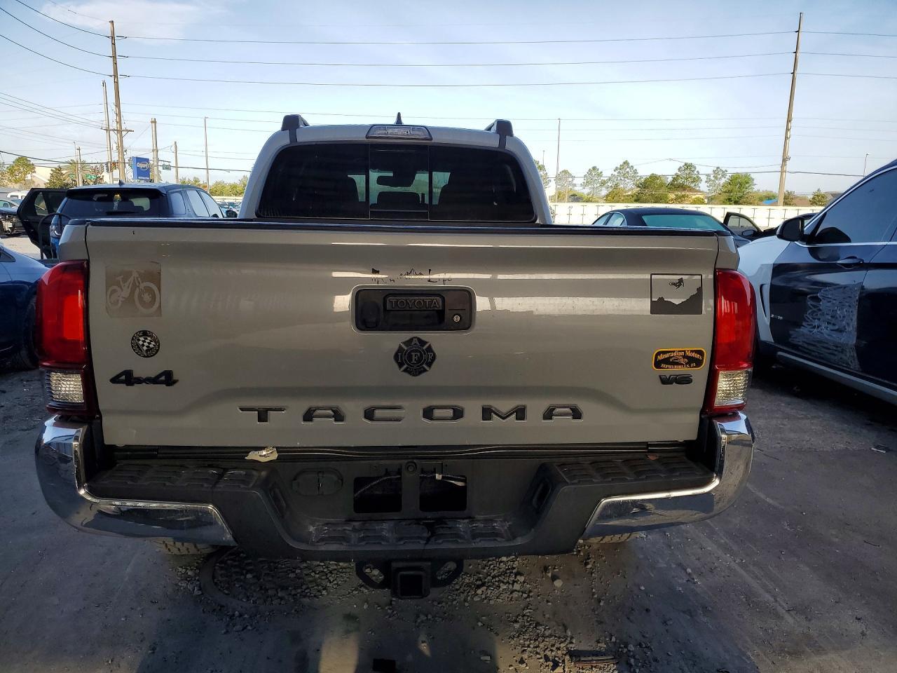 2019 Toyota Tacoma Sr5 V6 - Image 6