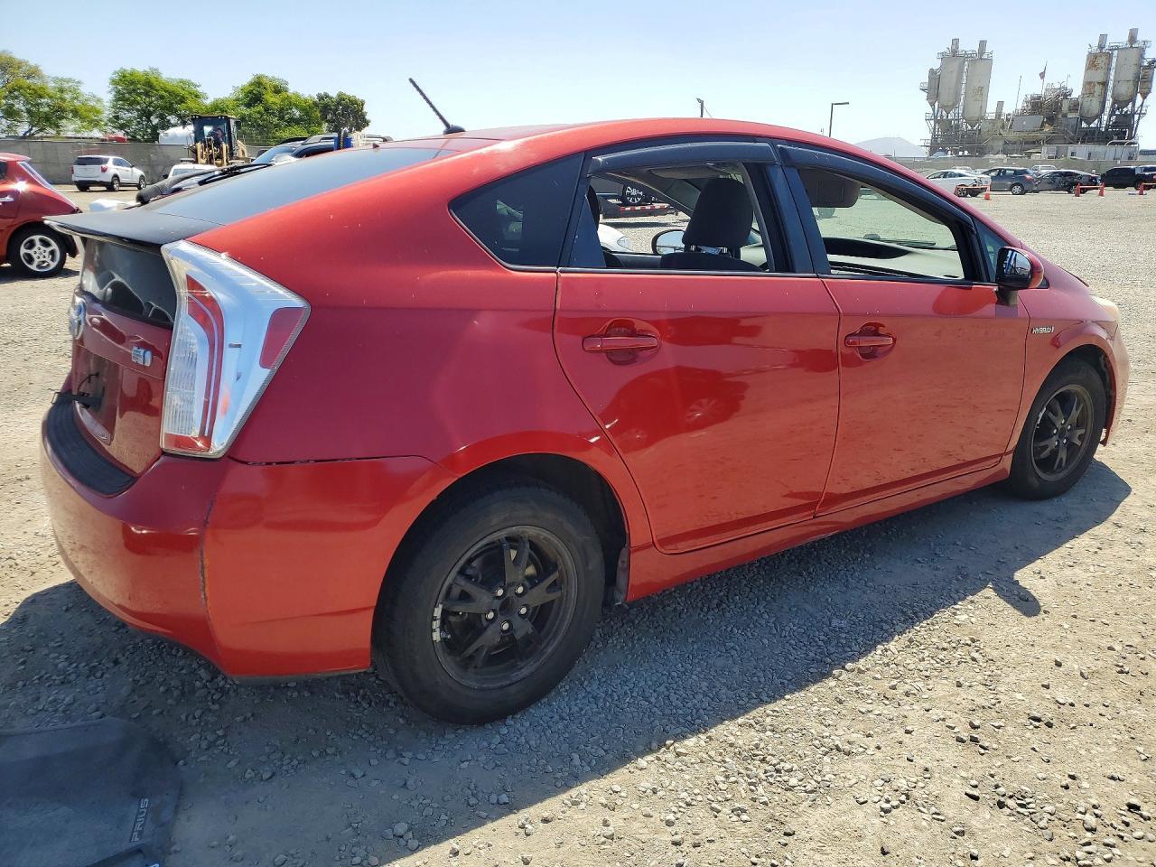 2014 Toyota Prius Two - Фото 3