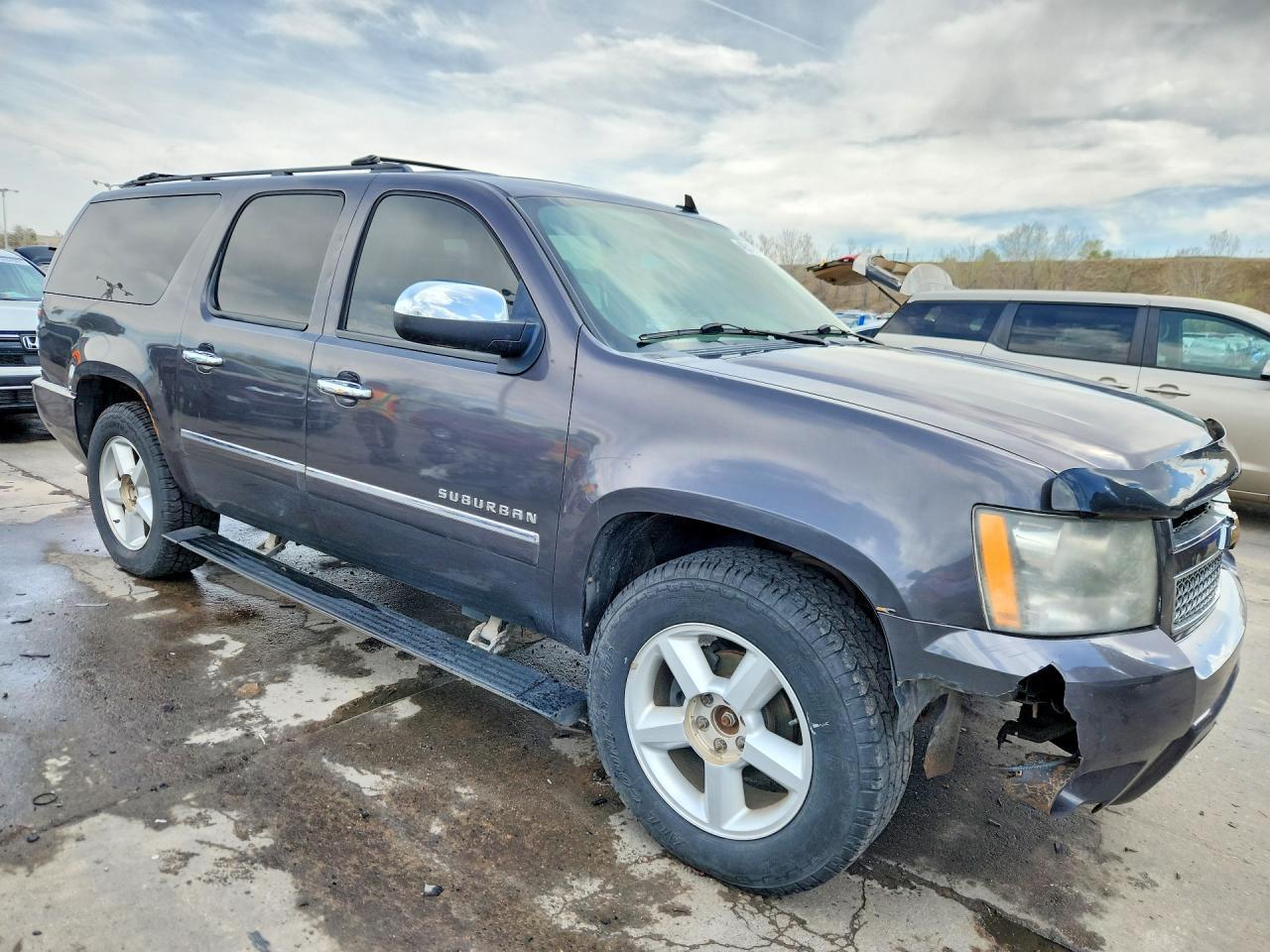 2010 Chevrolet Suburban K1500 Ltz - Image 4