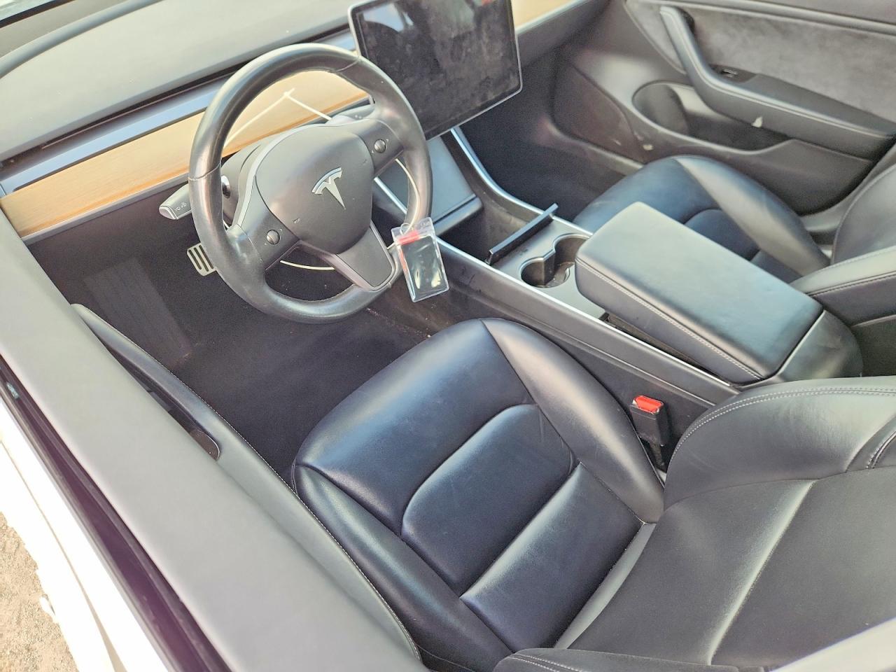 2018 Tesla Model 3 - Фото 7