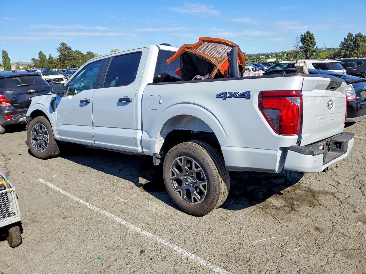 2025 Ford F150 - Фото 2