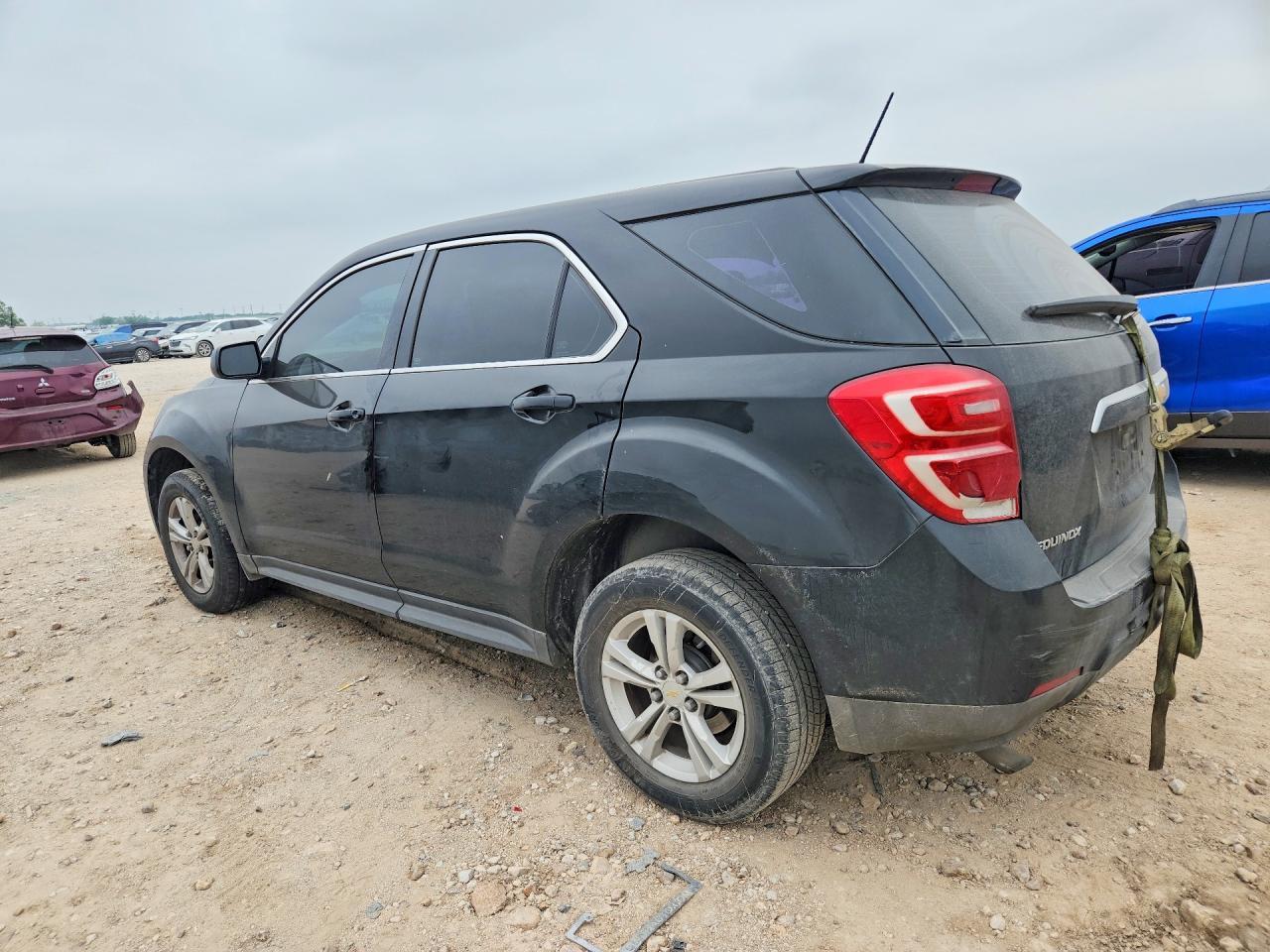 2017 Chevrolet Equinox Ls - Image 2