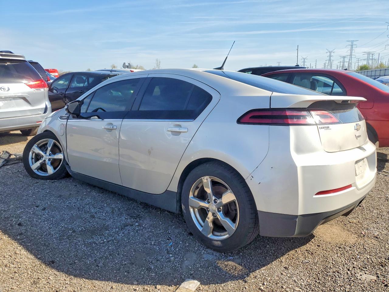2013 Chevrolet Volt - Image 2